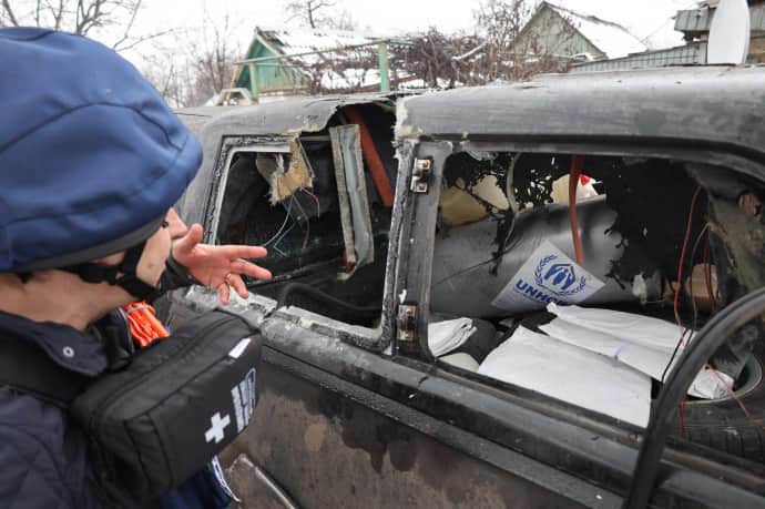 В Часовом Яру FPV-дрон попал в авто волонтера гуманитарной миссии 