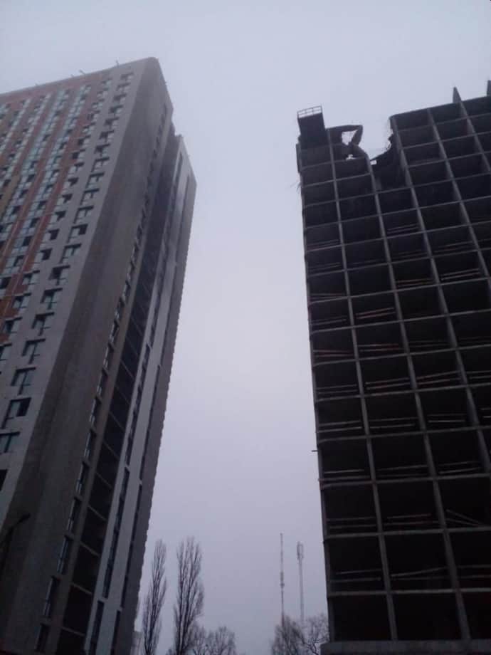 Уламком російської ракети пошкоджено будинки ЖК “Urban park”