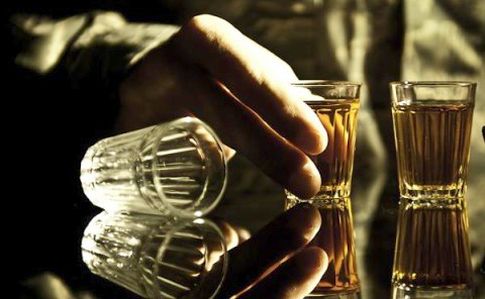 Рада ввела штрафы за употребление алкоголя в армии