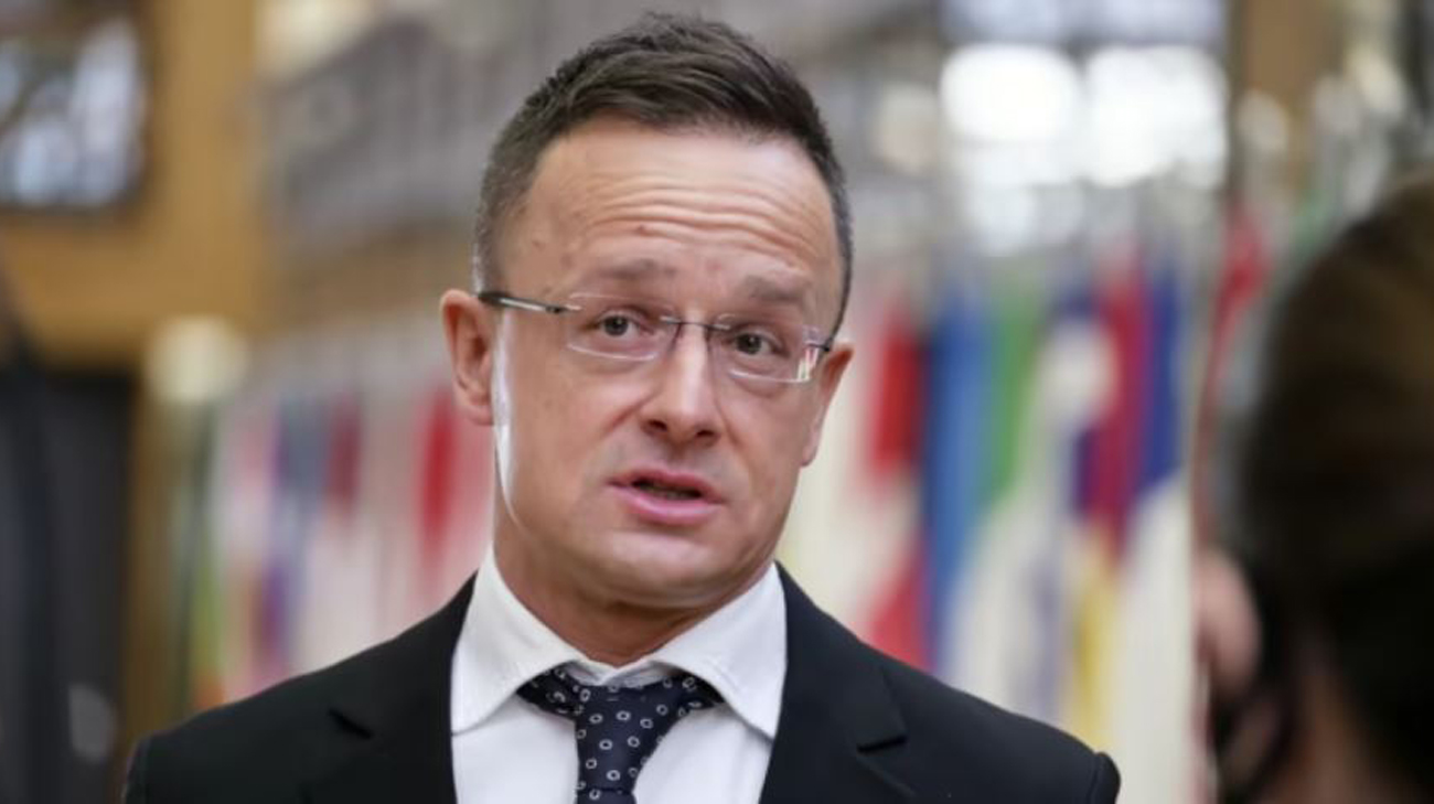 Hungarian foreign minister says he will participate in Peace Summit while on a visit to Russia