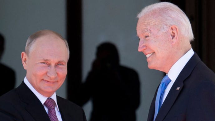 У Кремлі розповіли подробиці переговорів Байдена і Путіна у вівторок 