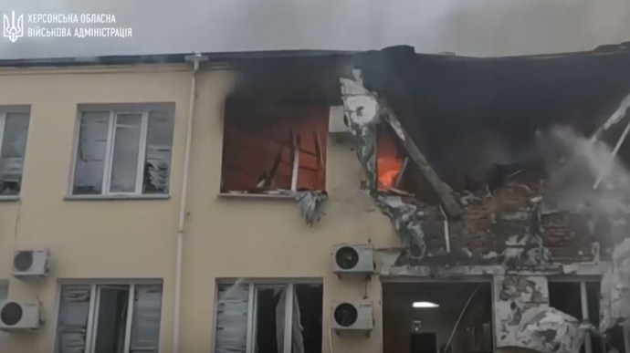 Росіяни обстріляли житлові будинки Херсонщини: двоє загиблих