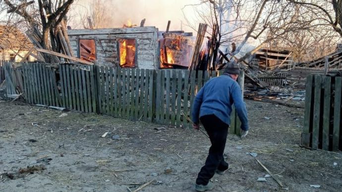 Житомирщина: авіаудар РФ пошкодив 13 будівель, є травмовані