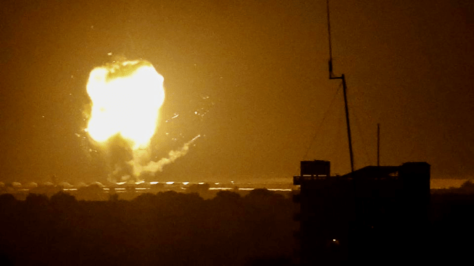 Ізраїль вдарив по об'єктах “ХАМАС” після заворушень на кордоні з Газою