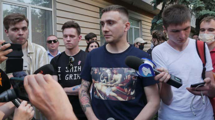 Не хулиганство, а избиение: суд показал, почему не назначил арест напавшему на Стерненка