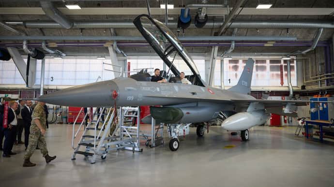 Посол Дании о прибытии F-16 в Украину летом: Настроен оптимистично  