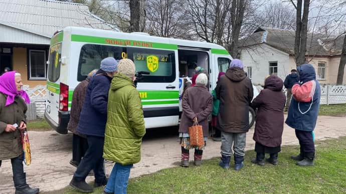 В Україні працюють уже сім мобільних аптек: вони функціонують у чотирьох областях