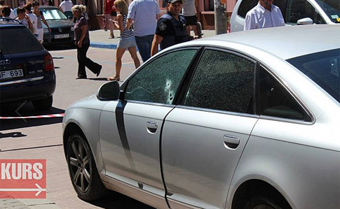 В центре Ивано-Франковска обстреляли автомобиль, ранен водитель