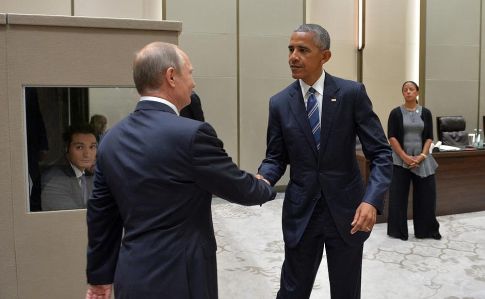 Путин поговорил с Обамой с глазу на глаз