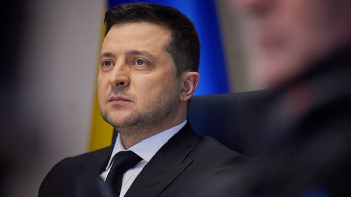 Більше половини українців не вірять, що Зеленський захистить Україну