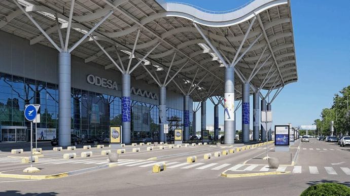 В аэропорту Одессы проверили информацию об угрозе взрыва