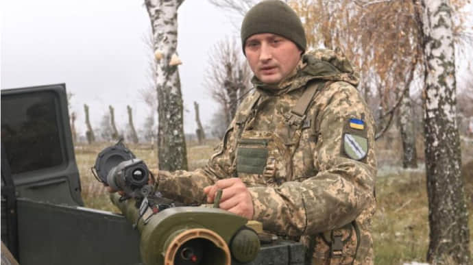 Ukrainian soldier destroys Russian missile with his first ever shot