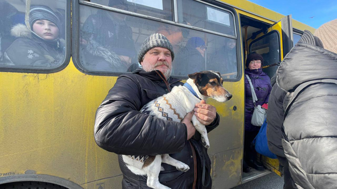 Евакуйовані з Бучі приїхали у Білогородку 