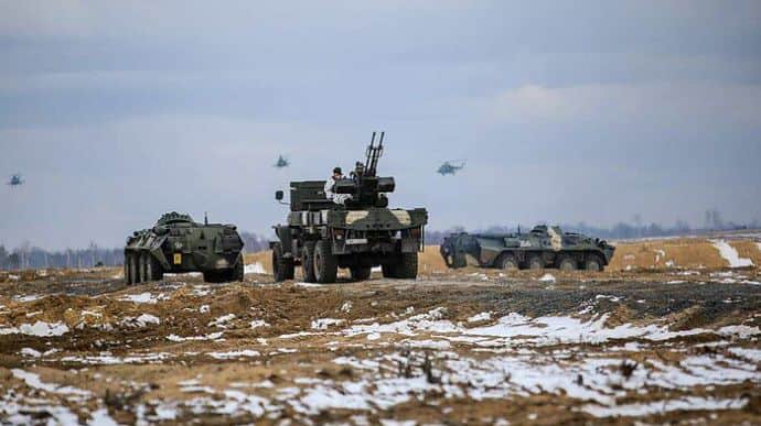 Білорусь у вересні проведе комплексні військові навчання  
