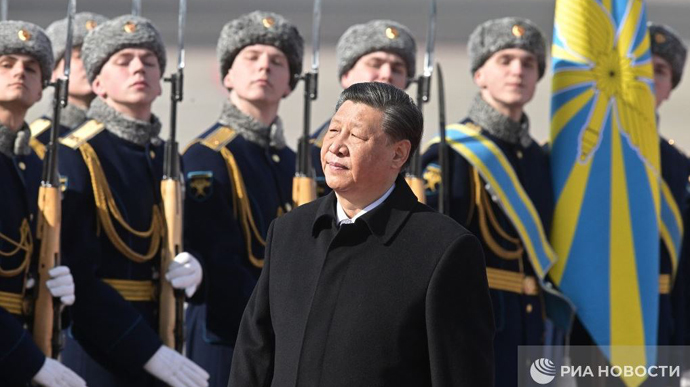 Xi Jinping arrives in Moscow to meet Putin