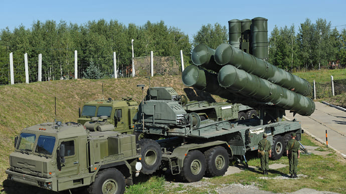 Лукашенко хоче розмістити на кордоні з Україною російські ЗРК С-400