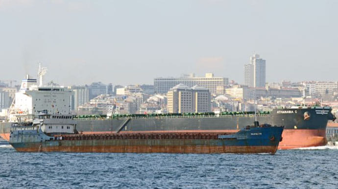 В Черном море затонул сухогруз с украинцами на борту, есть погибшие