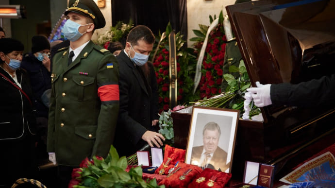 Зеленский предлагает дать Героя Украины посмертно гендиректору КБ Південне