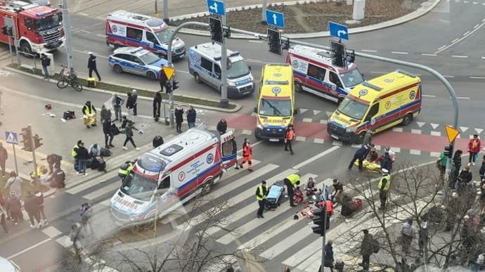 Six Ukrainians injured after car drives into crowd in Poland