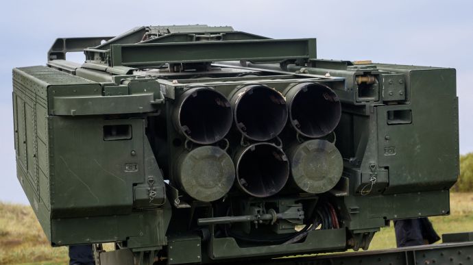 Дефіцит ракетних двигунів у США стримує виробництво ракет до HIMARS для України