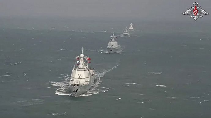 Россия и Китай начали совместные военно-морские учения