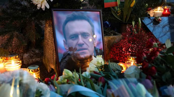 Навальный согласился на обмен, о котором договаривались с Кремлем - Reuters