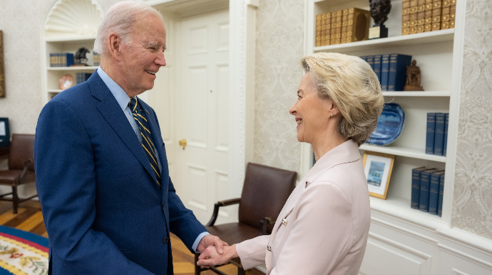 Biden and European Commission President discuss supporting Ukraine and strengthening sanctions against Russia