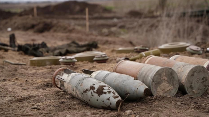 СБУ розповіла про цинічні пасхалки окупантів: пишуть на снарядах Христос воскрес!