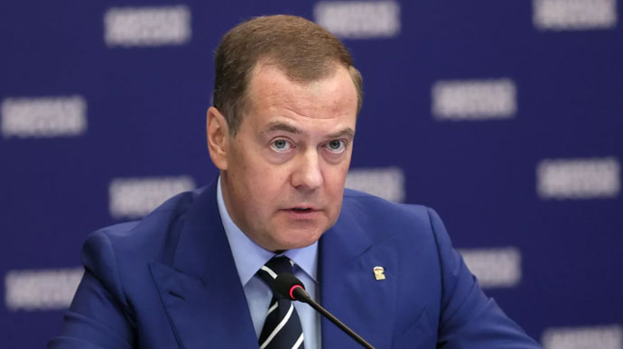 Медведев намекнул, что подозреваемые в покушении на Прилепина могут умереть в заключении
