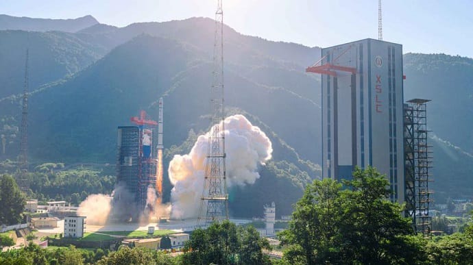 Китай запустив супутники дистанційного зондування