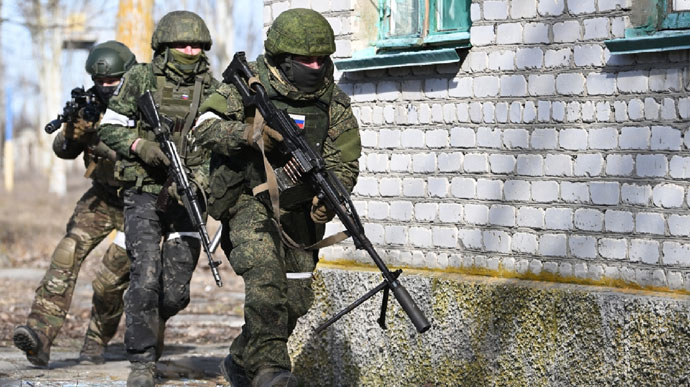 Разведка Британии ожидает большего участия десантников РФ в наступательных операциях в Украине