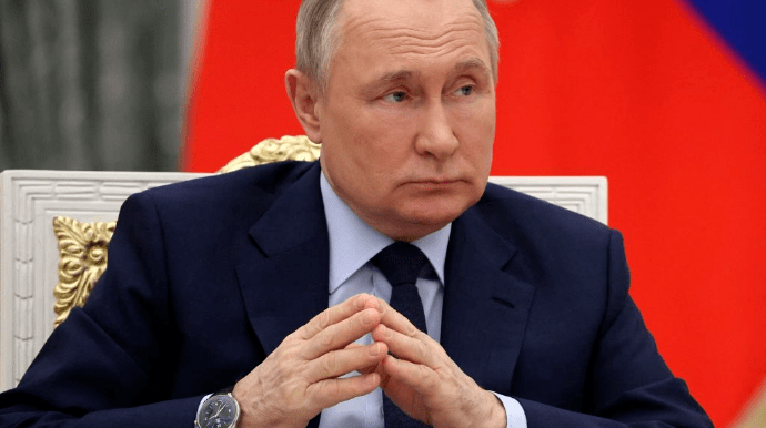 Путин пожаловался, что Россия не может прекратить огонь, когда на нее наступают