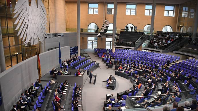 Бундестаг одобрил бюджет-2024, в котором заложено почти €8 млрд для Украины