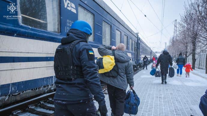 43 people, including four children, evacuated from Donetsk Oblast in one day