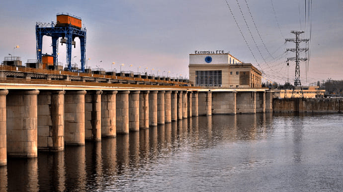 Каховская ГЭС под контролем россиян, в Новой Каховке “никаких флагов” – мэр