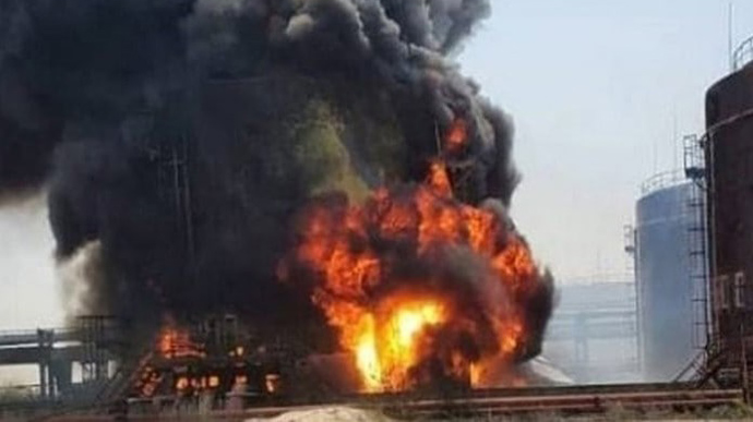 У Росії знову масштабна пожежа на нафтобазі 