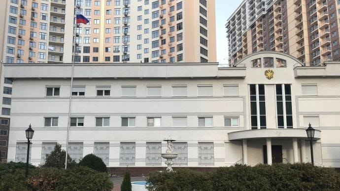 Российское консульство в Одессе прекращает прием граждан