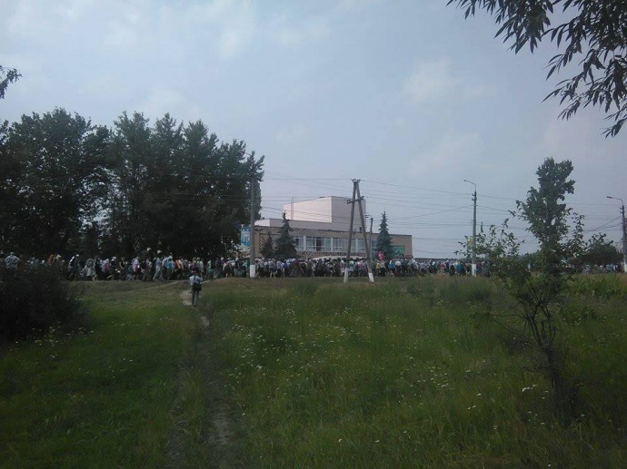 Участники крестного хода пришли в Дмитриевку