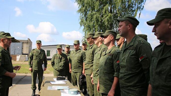Беларусь отправляет военных на учения в Россию