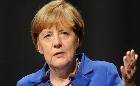 СМИ: Меркель хочет предложить новые санкции против РФ