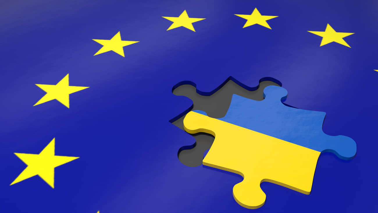 Europeans divided on whether accepting Ukraine into EU is "good idea"