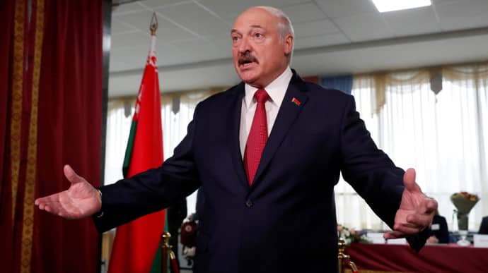 Лукашенко указал в декларации, что он бездомный