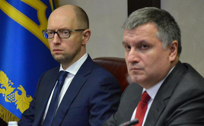 Аваков пугает катастрофой в Украине в случае отставки его и Яценюка