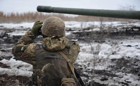 На Донбассе ранили еще двух украинских воинов