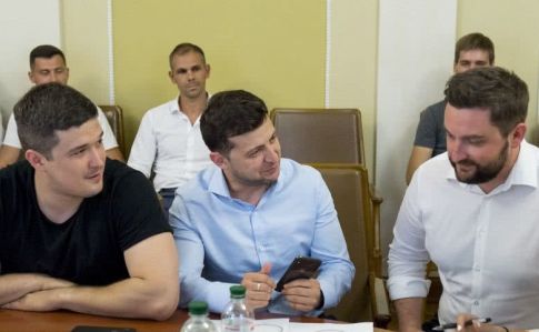 Государство в смартфоне: Зеленский собрал экспертов и наметил план