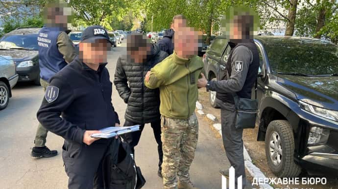 Посадовець ЗСУ залучав бійців до ремонту квартири замість служби, але бойові вони отримували – ДБР