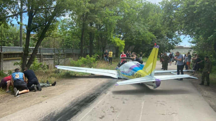 В Одесі впав легкомоторний літак: обидва пілоти загинули