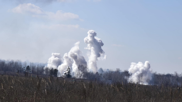 Росіяни випустили по місту на Сумщині 10 ракет, пошкодили будинки і АЗС