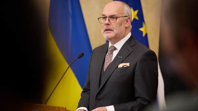 Estonian president arrives in Kyiv