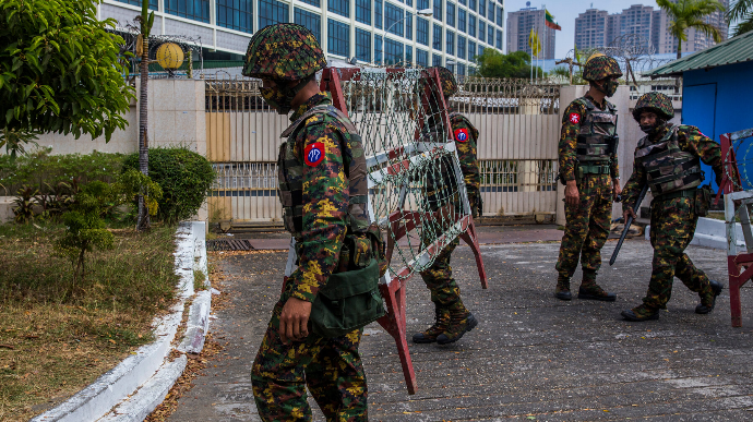 ЄС розширив санкції проти військового режиму М’янми